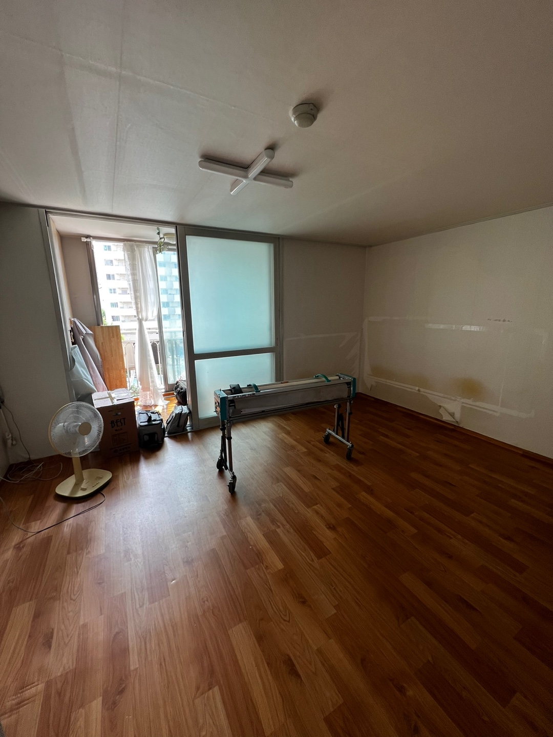 1948697120_6ZNAPmVb_8e44c298554c34990e4d492c7e0301a9b16dd96d.jpg 이미지크게보기