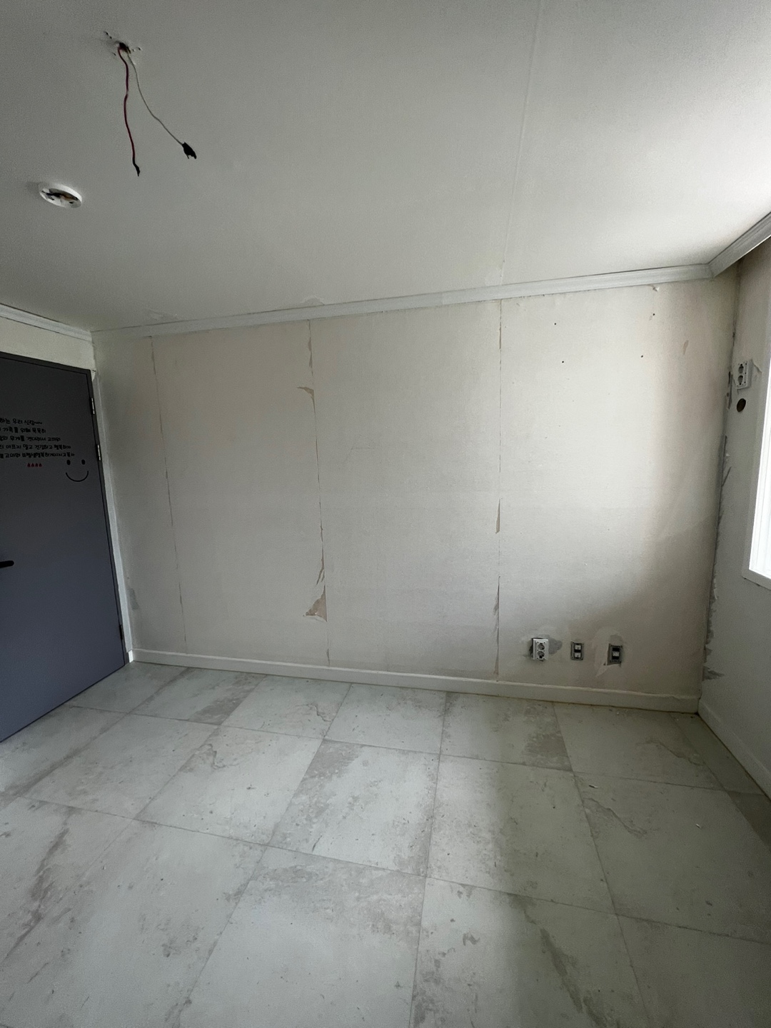 1948697120_iYlo7dna_a35e711f79ba843f8313ade6bc4f029d81932c01.jpg 이미지크게보기