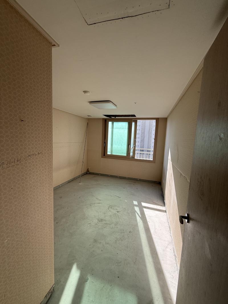 235149625_Acuxmp3U_8d7aff4dfa52e1d6504e3ab9d8dface17827685b.jpg 이미지크게보기