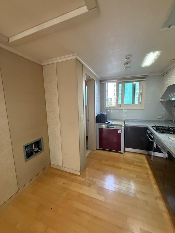 235149625_jgVdHK18_b8f14491bc2523eac62ac9f58165dfbbcc5945cc.jpg 이미지크게보기