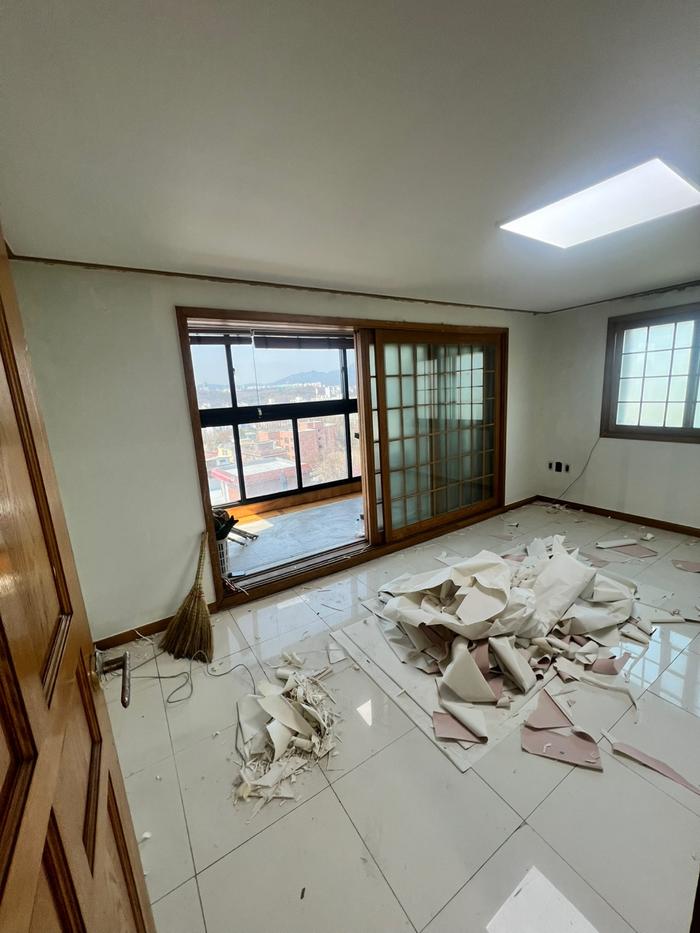 235149625_tLHBqIb0_d898b2745f9560119198a7f7b81d7bb0bf5536d9.jpg 이미지크게보기