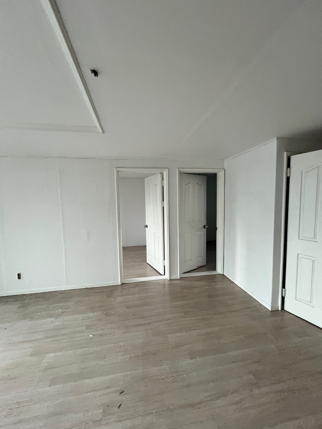 /user/b/brotherwallpaper/editor/2404/ffd96fb9ba63afc4bd78b6c4dc6ff63e_1712210203_9493.jpg 이미지크게보기